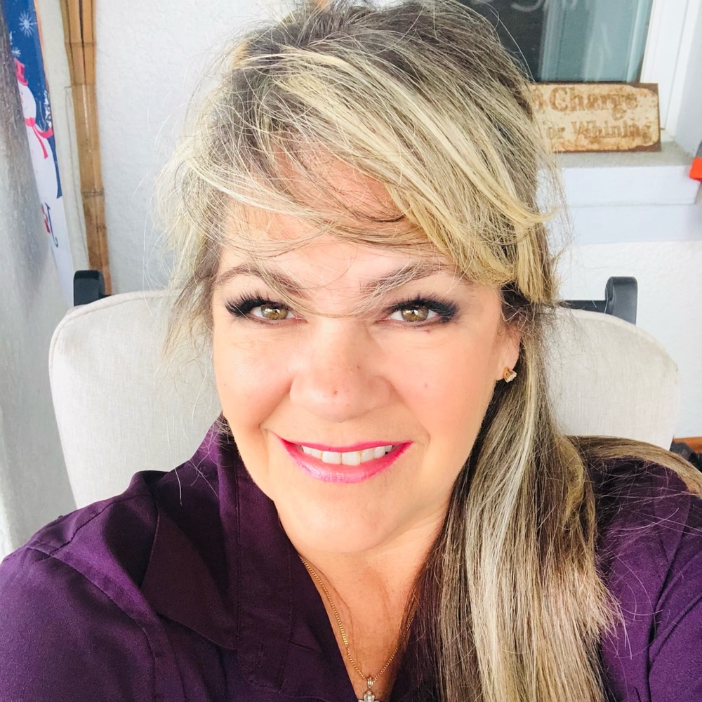 Meet your Posher, Carrie